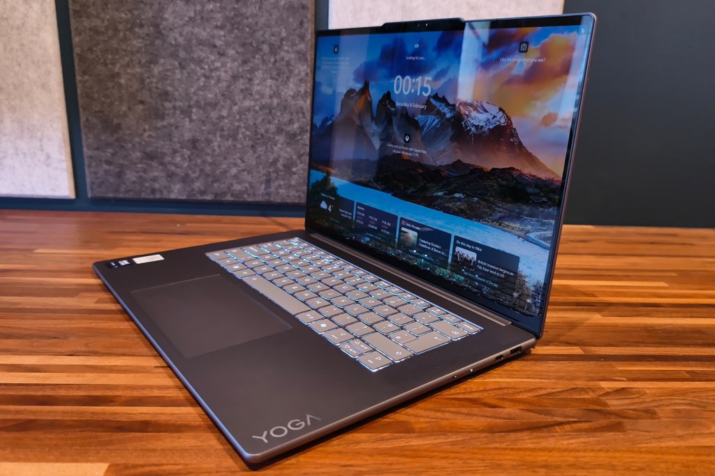Lenovo Yoga Slim 7i Aura Edition
