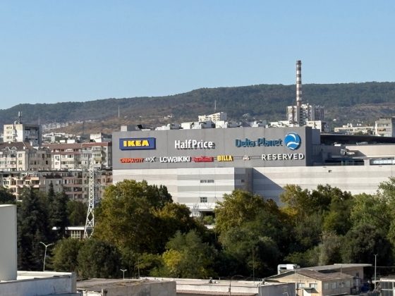 Pixel 10 против iPhone 16