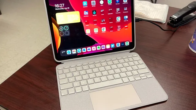 Logitech Combo Touch Keyboard Case