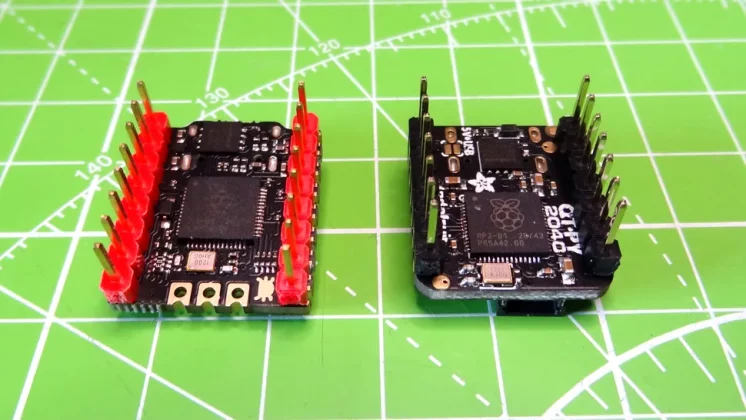 Adafruit QT Py RP2040-4