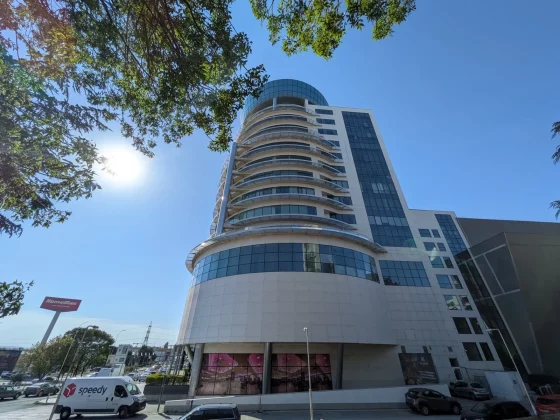 Pixel 10 против Galaxy S25