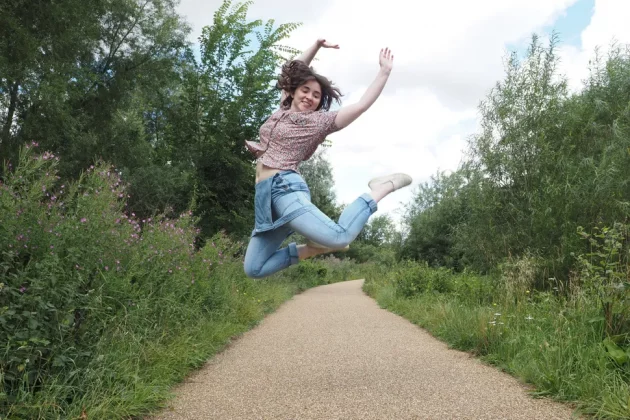 Olympus OM-D E-M10 Mark IV-3