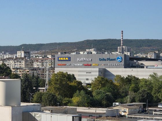 Pixel 10 и Galaxy S25