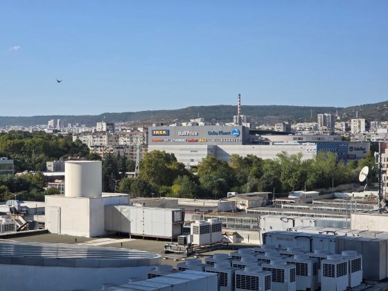 Pixel 10 и Galaxy S25