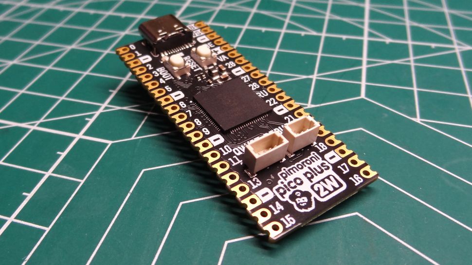 Pimoroni Pico Plus 2 W-6