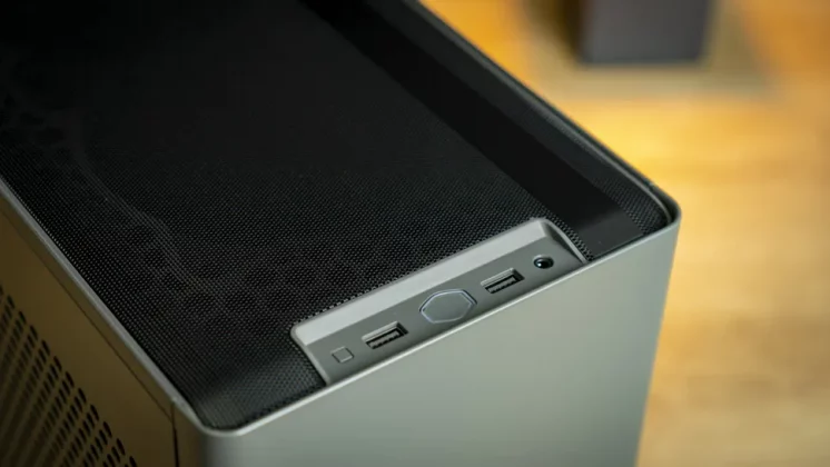 Cooler Master NR200P Max-7