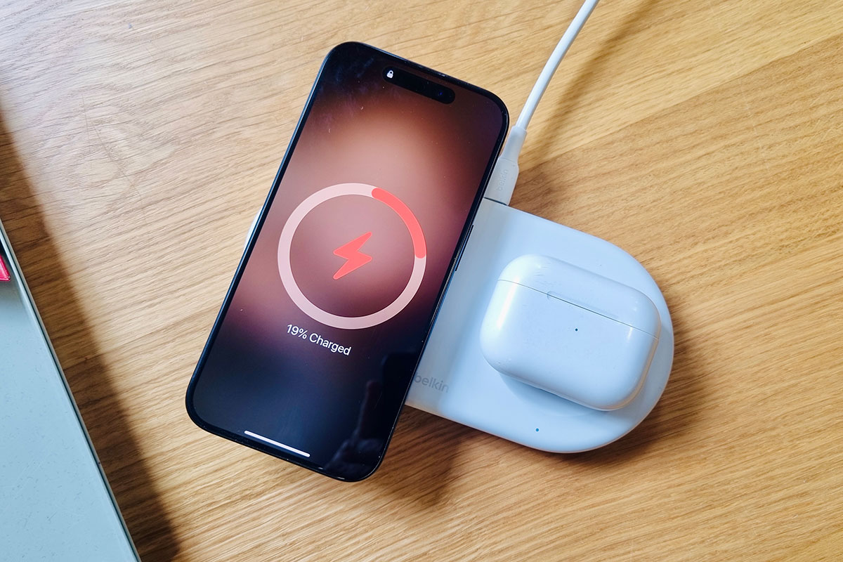 беспроводные зарядки MagSafe для iPhone