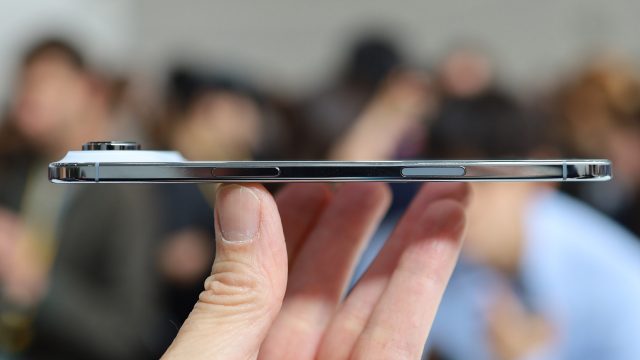 Невероятная прочность: почему iPhone Air не смогли сломать