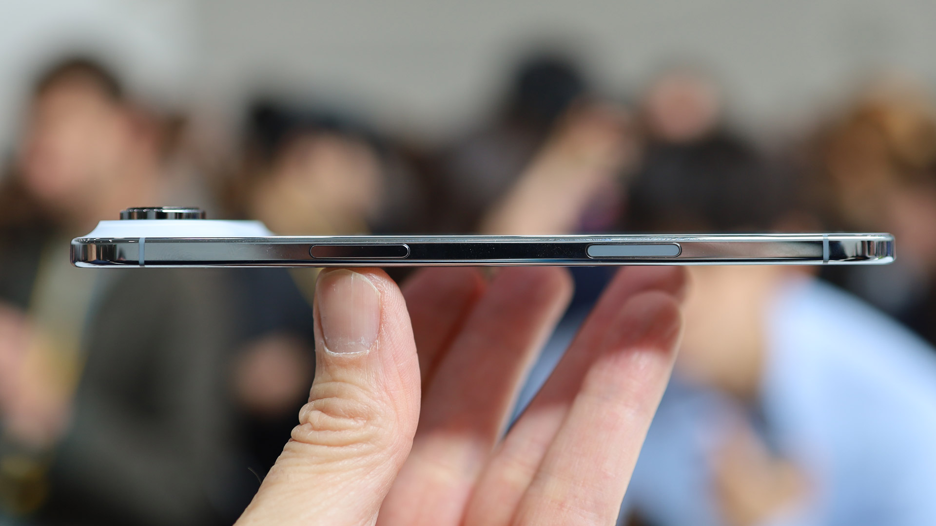 467856Невероятная прочность: почему iPhone Air не смогли сломать