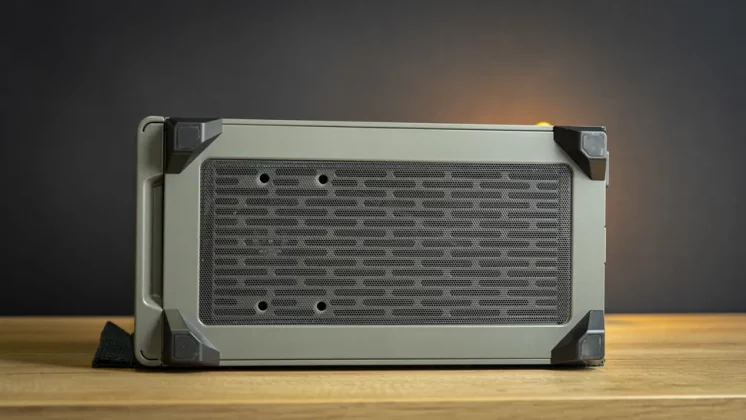 Cooler Master NR200P Max-8