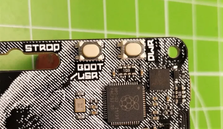 Pimoroni Tufty 2040-8