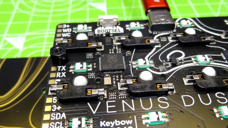 Pimoroni Keybow 2040-7