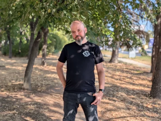 Pixel 10 против iPhone 16