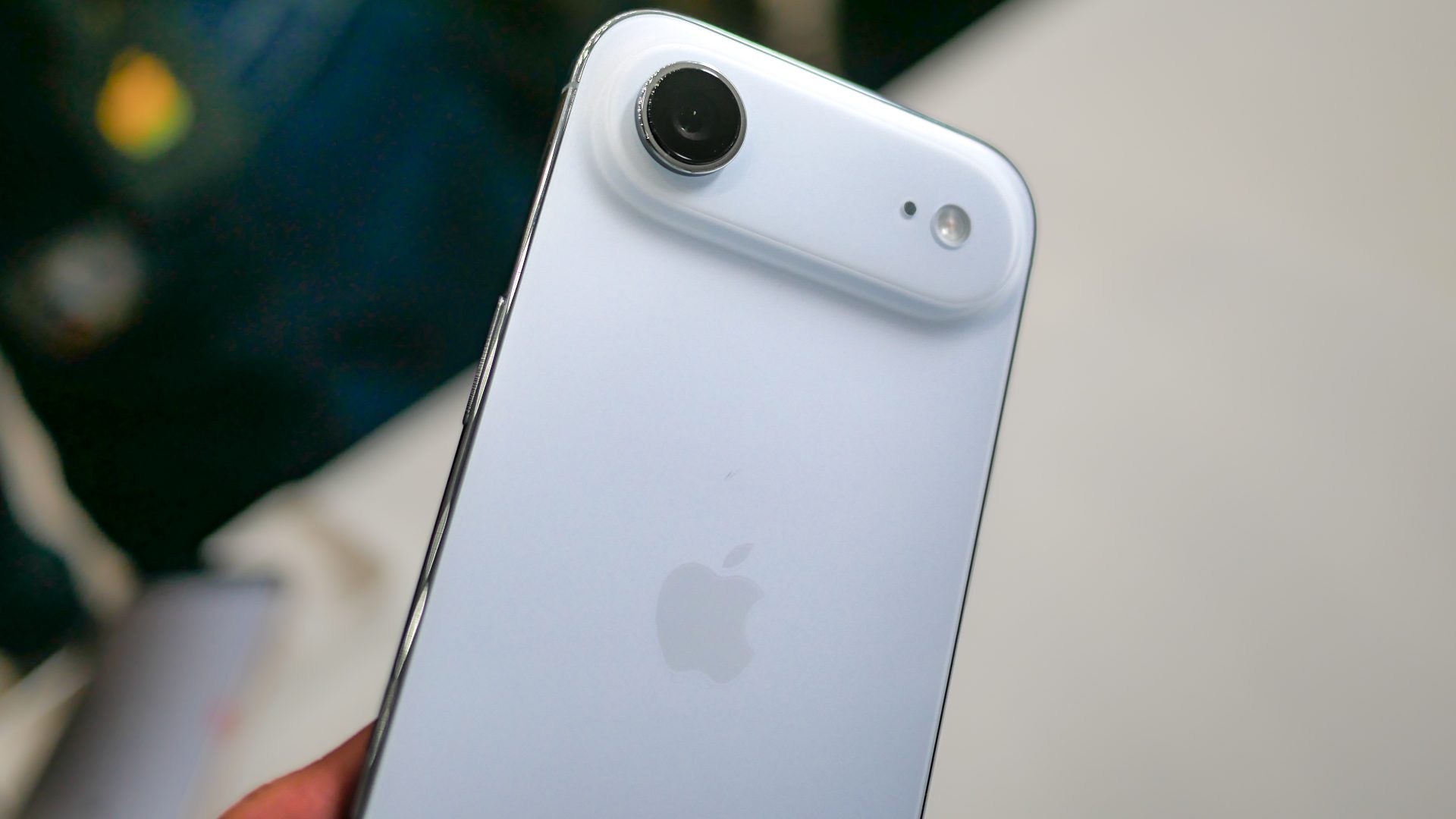 470082Ремонт iPhone Air: Apple объявила стоимость замены аккумулятора