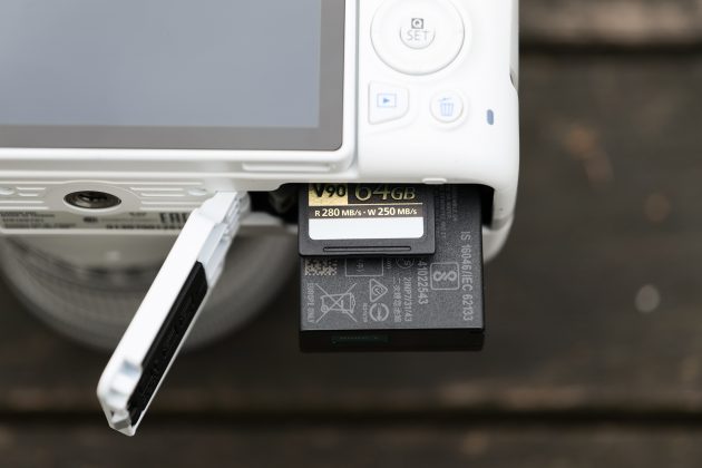 Canon EOS Rebel SL3 / EOS 250D