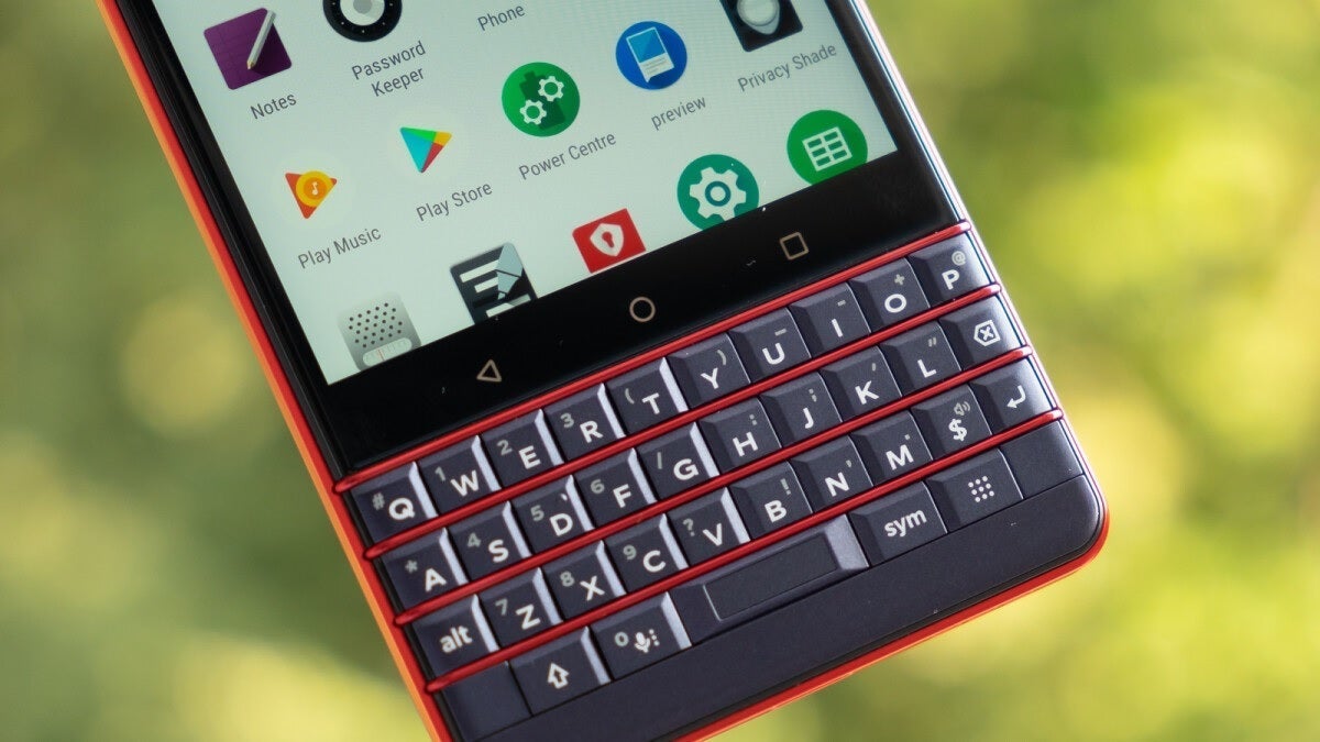 474762Blackberry возвращается: ностальгия встречает современные технологии