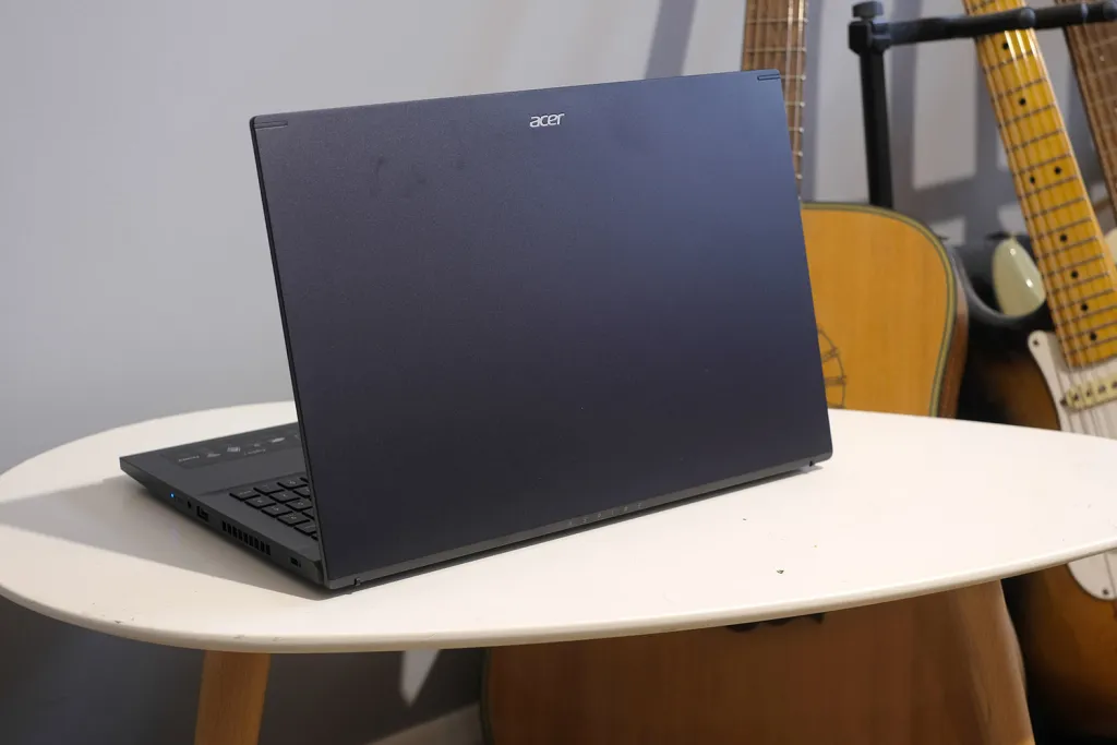 Обзор Acer Aspire 7: хорош для работы, неплох для периодических игр картинка Acer Aspire 7