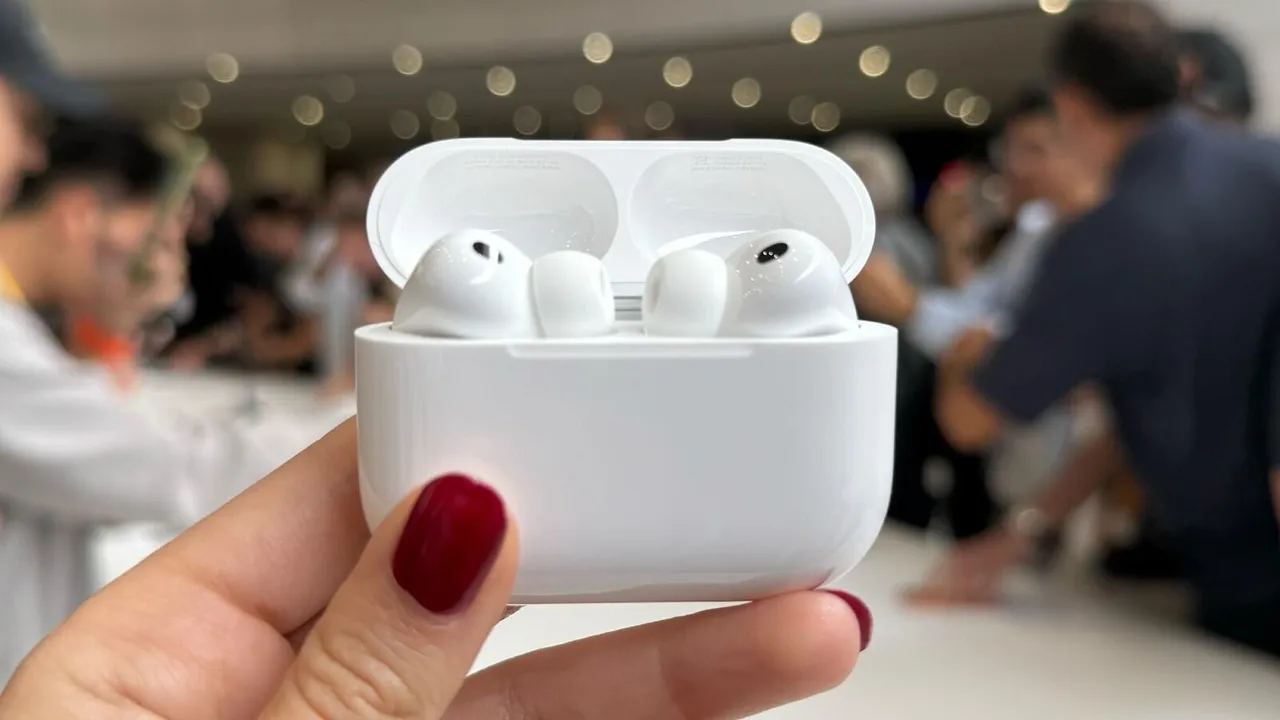 Наушники AirPods Pro 3 против AirPods Pro 2: не спешите обновляться картинка AirPods Pro 3 против AirPods Pro 2