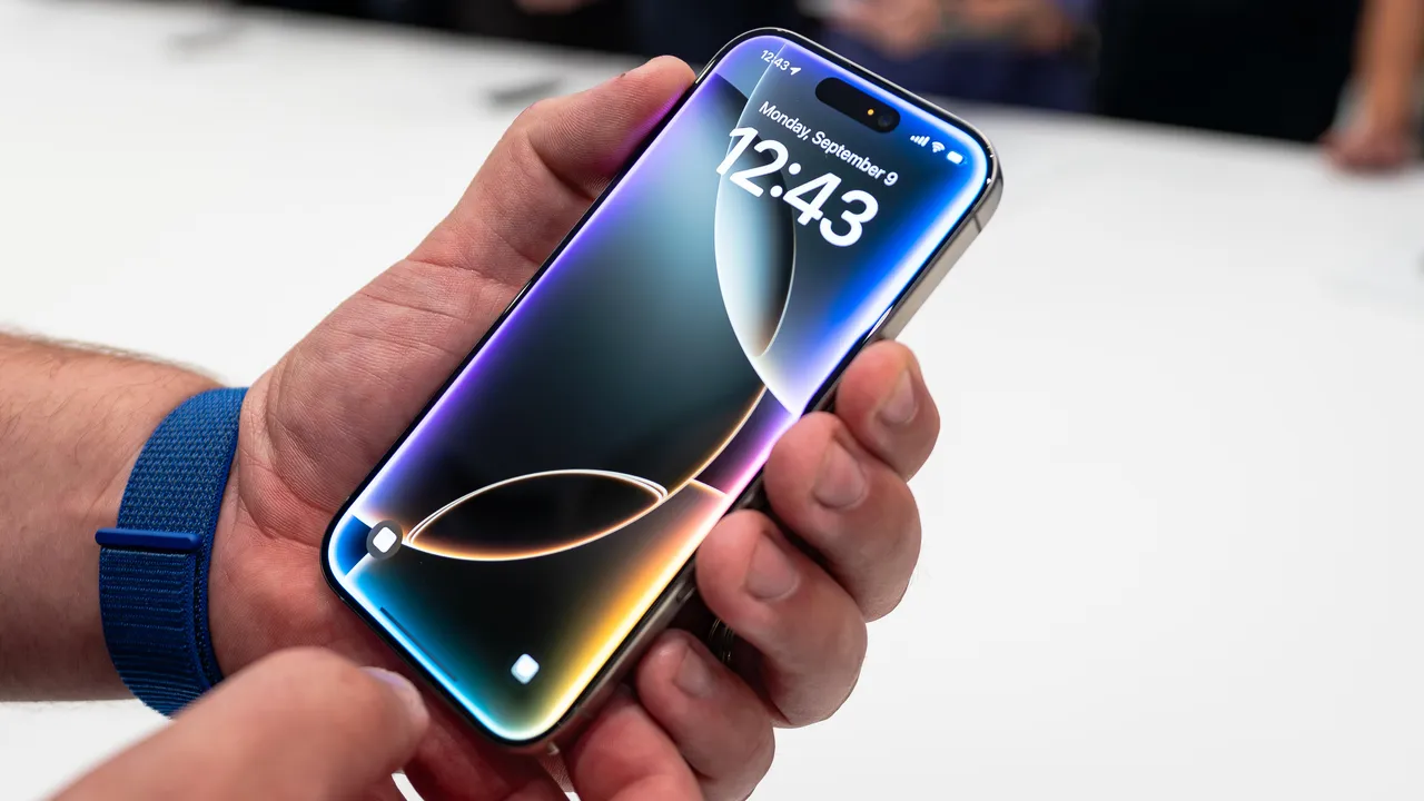 463871Apple iPhone 17 Pro vs iPhone 16 Pro: стоит ли платить за косметический апгрейд?