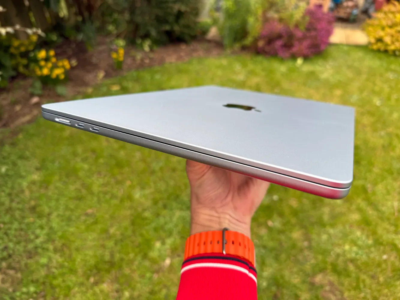 Обзор MacBook Air M4: не революция, но серьезное улучшение картинка Apple MacBook Air M4