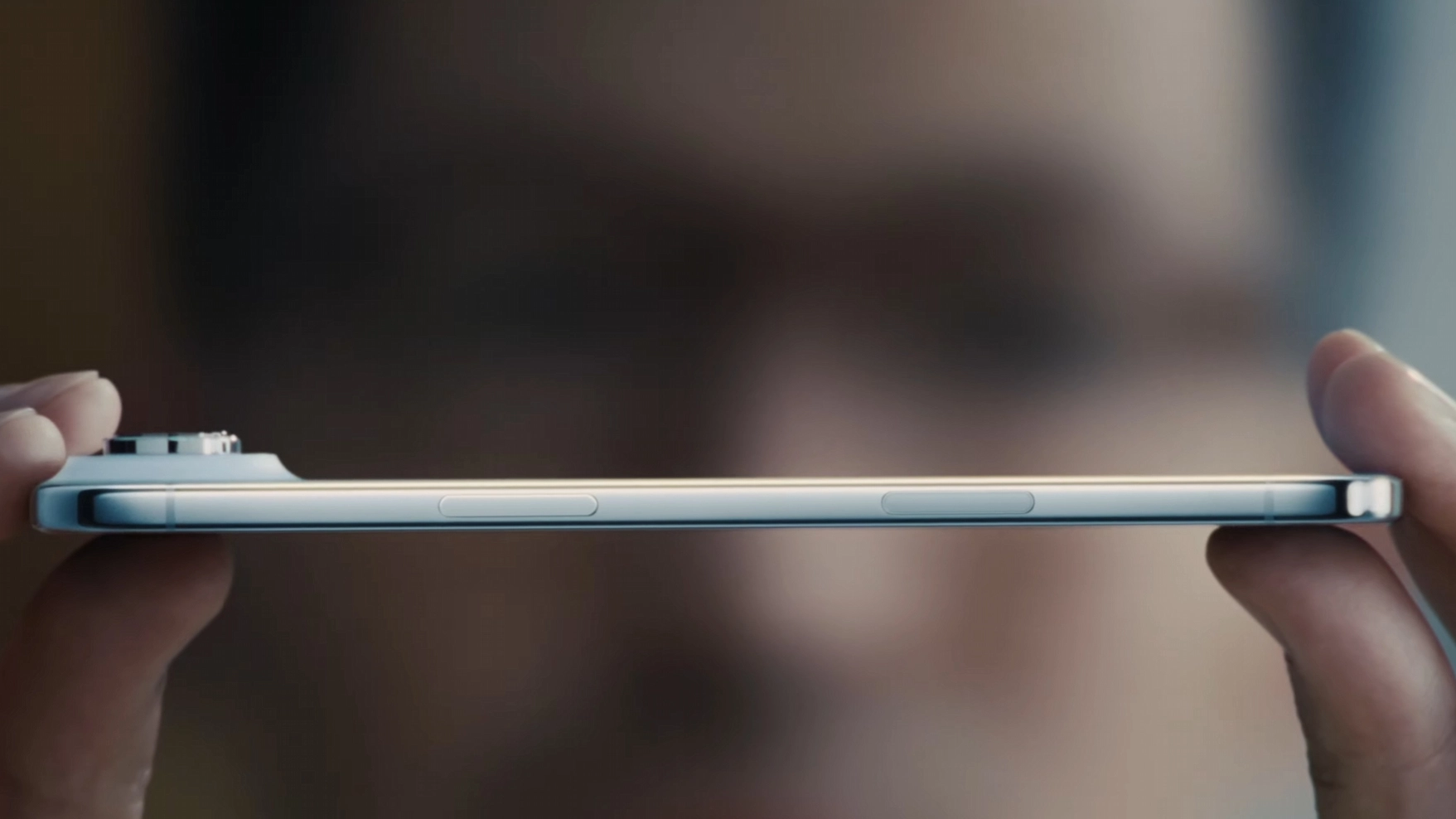 Apple представила самый тонкий iPhone в истории. Но готовы ли вы к компромиссам?