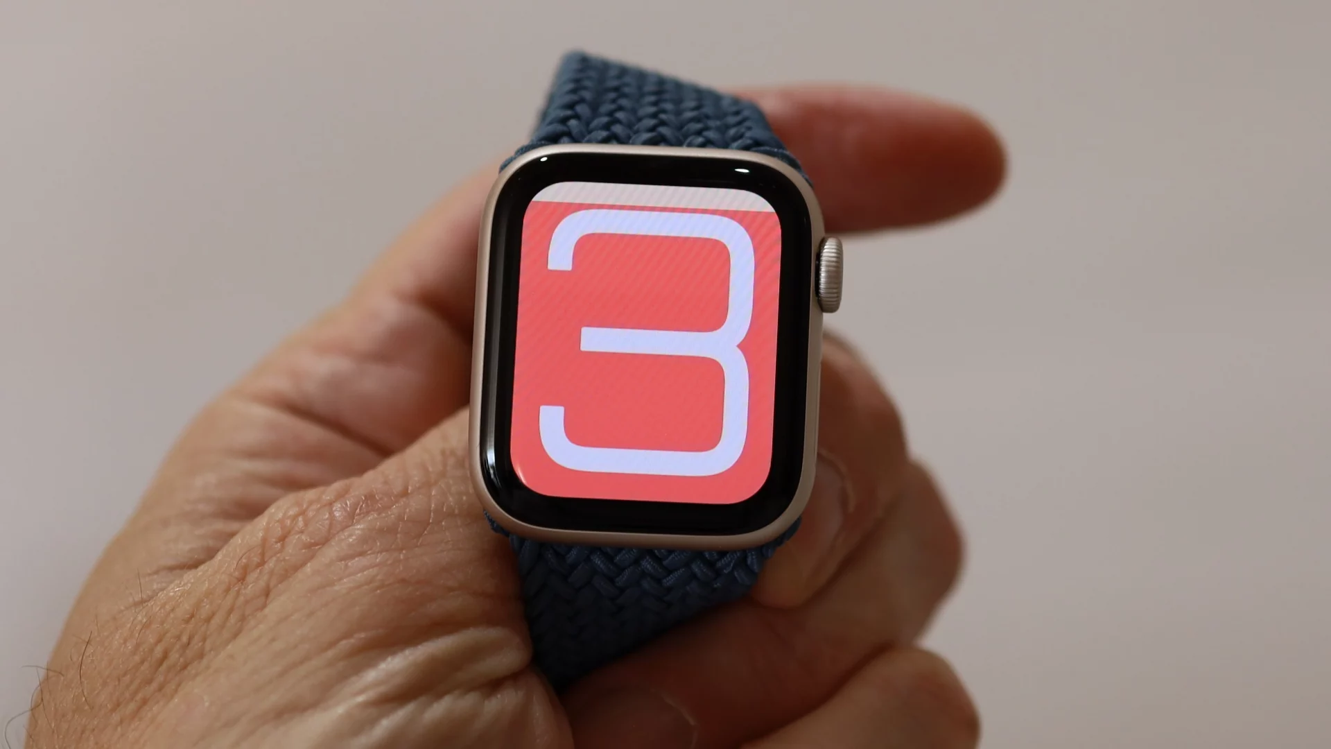 466656Apple «прокачала» свои самые дешевые часы: SE 3 получил фишки флагманов