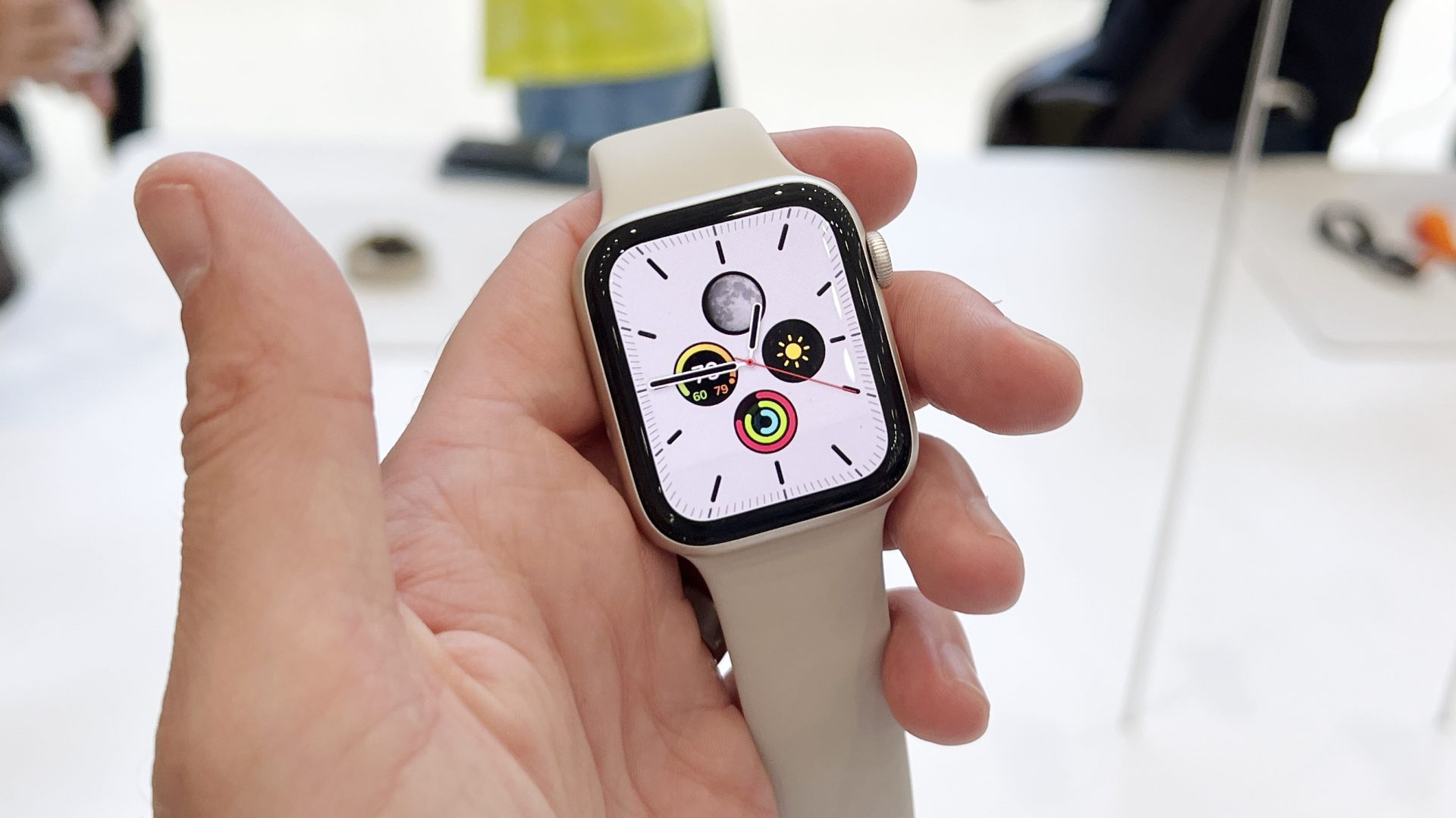 Apple Watch SE 3 Больше возможностей по-прежнему доступной цены