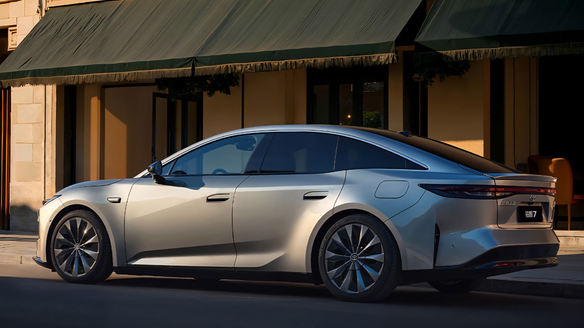 Технологии Huawei и Xiaomi в новом электромобиле Toyota bZ7