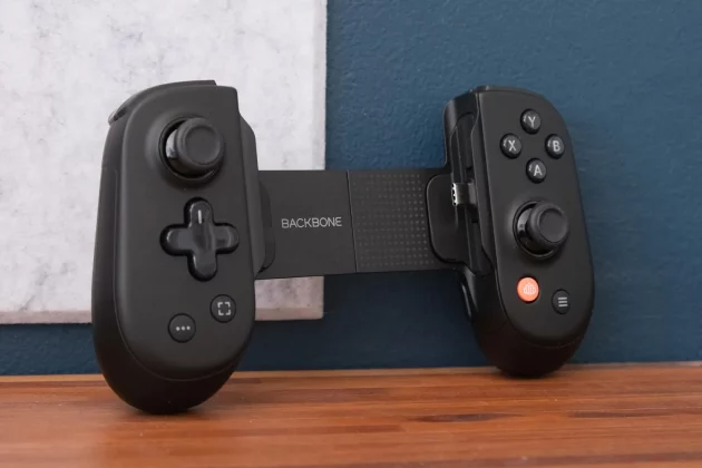 Обзор Backbone Pro: еще больше гаджетов для игры фото