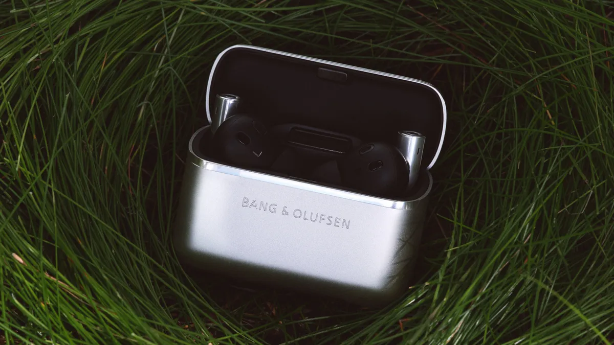 Bang & Olufsen