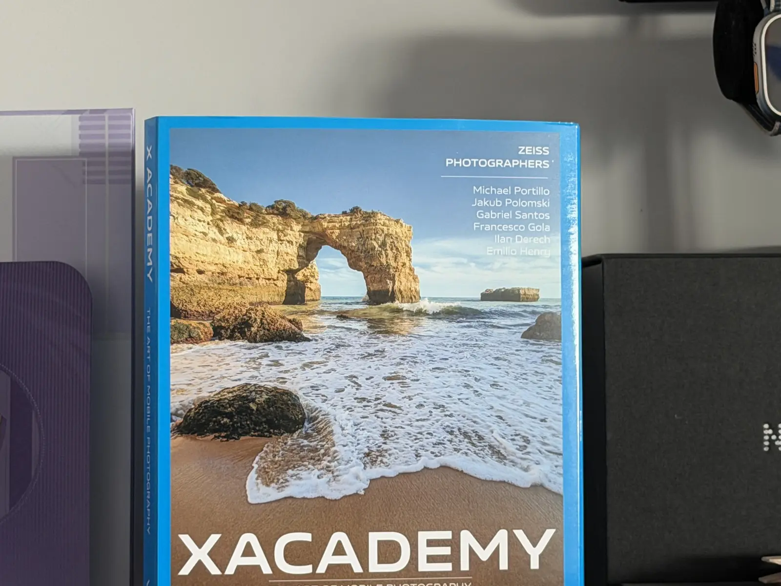 Камера iPhone 17 Pro разочаровала в первых тестах. Apple проигрывает Google? картинка Битва камер 2025: новое железо Apple против магии ИИ от Google