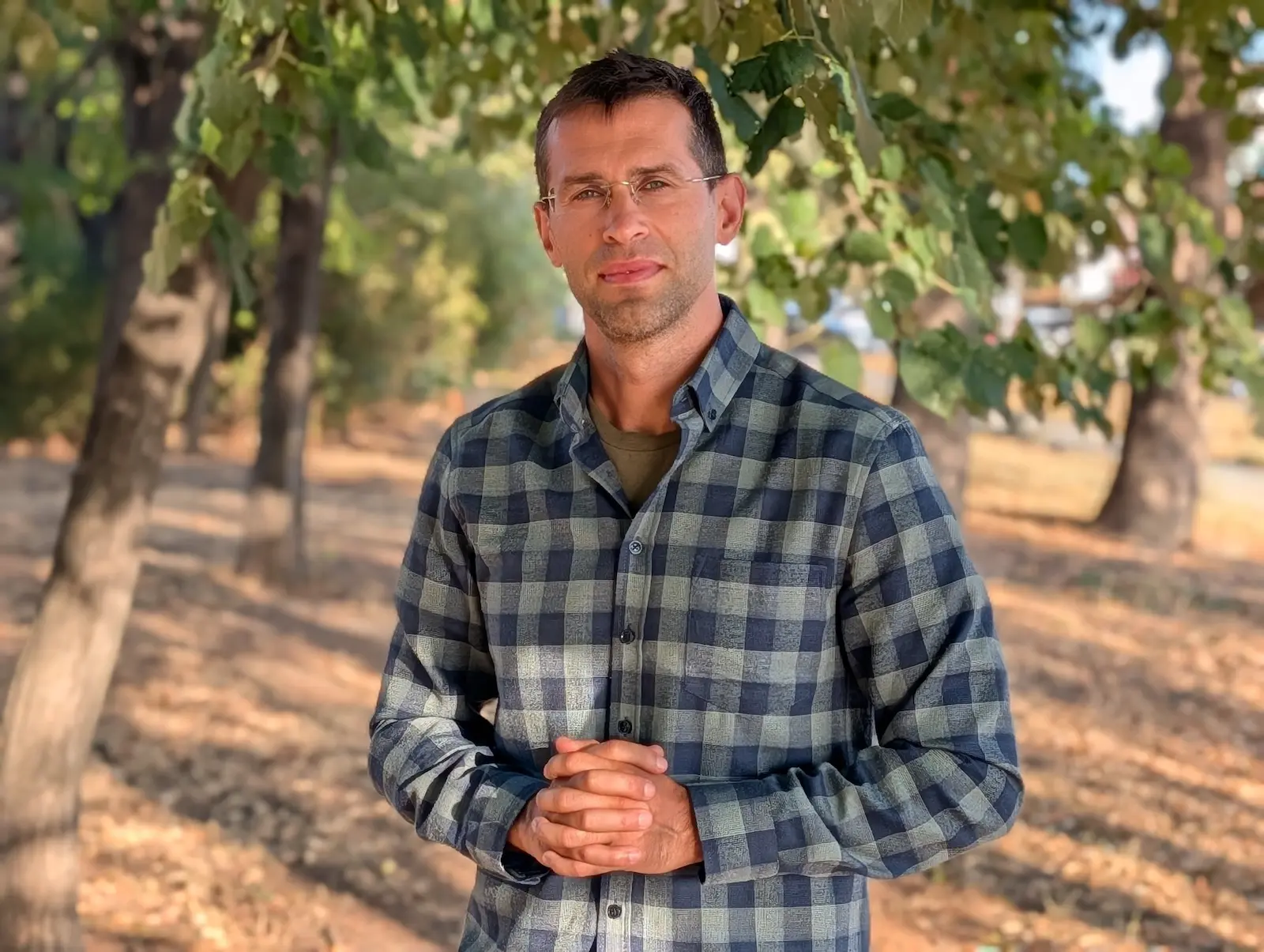 Камера iPhone 17 Pro разочаровала в первых тестах. Apple проигрывает Google? картинка Битва камер 2025: новое железо Apple против магии ИИ от Google