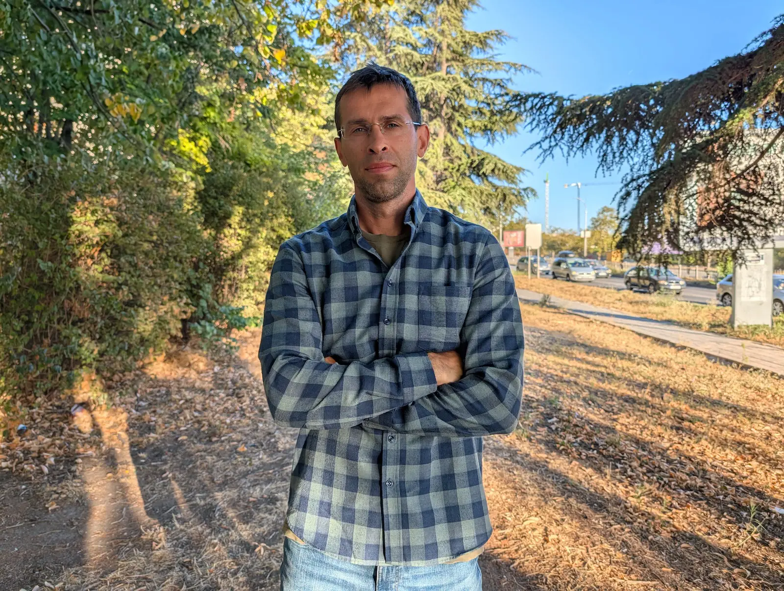 Камера iPhone 17 Pro разочаровала в первых тестах. Apple проигрывает Google? картинка Битва камер 2025: новое железо Apple против магии ИИ от Google