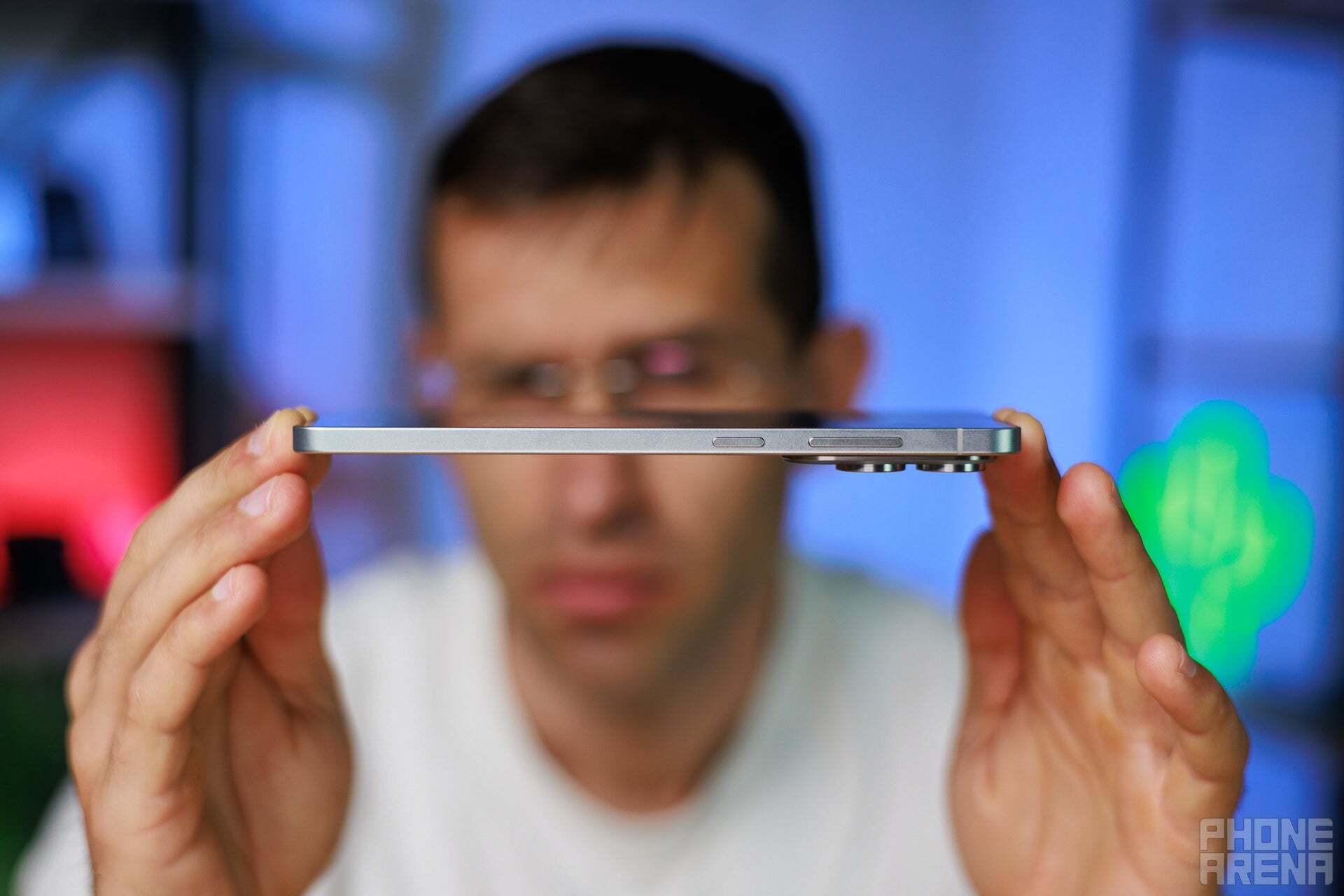 Конец эпохи mAh: Apple убила емкость батареи в iPhone Air!