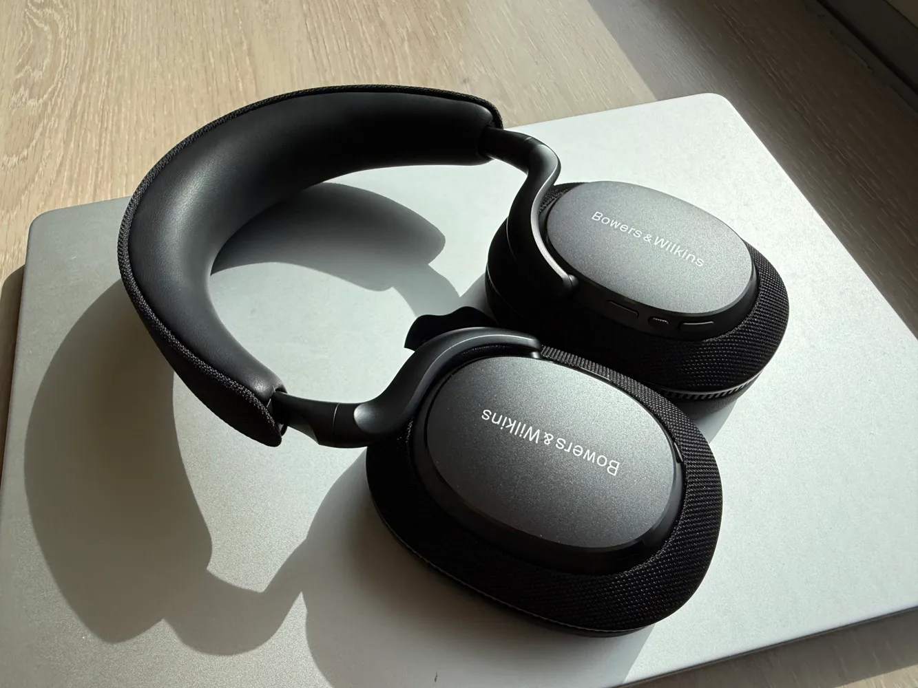 Bowers & Wilkins PX7 S3 — топовые наушники_