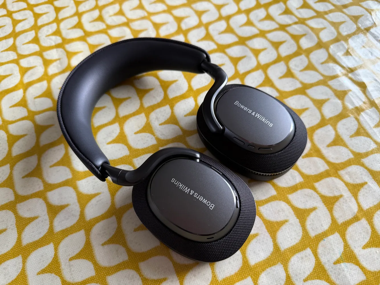 Bowers & Wilkins PX7 S3 — топовые наушники_