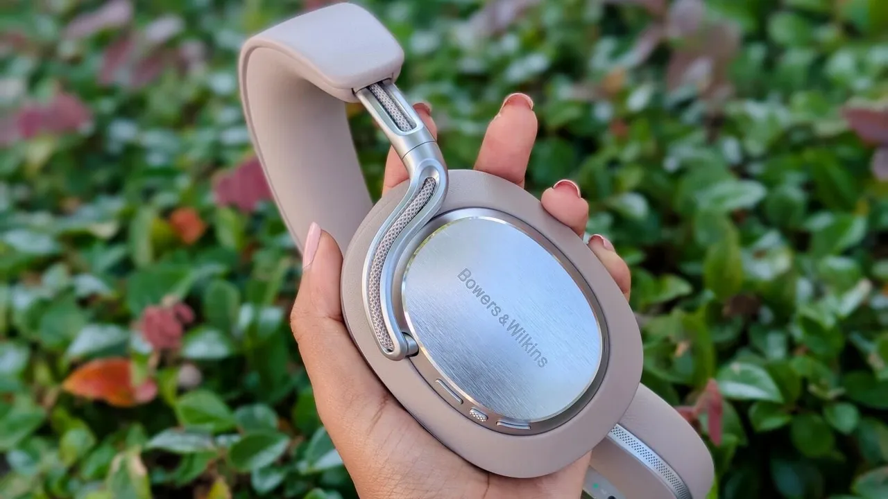 Bowers & Wilkins Px8 S2