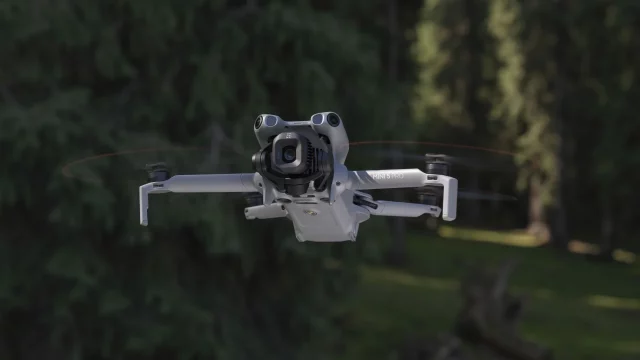 DJI шокировала рынок: новый дрон весит меньше 250 г, но снимает как профессионал