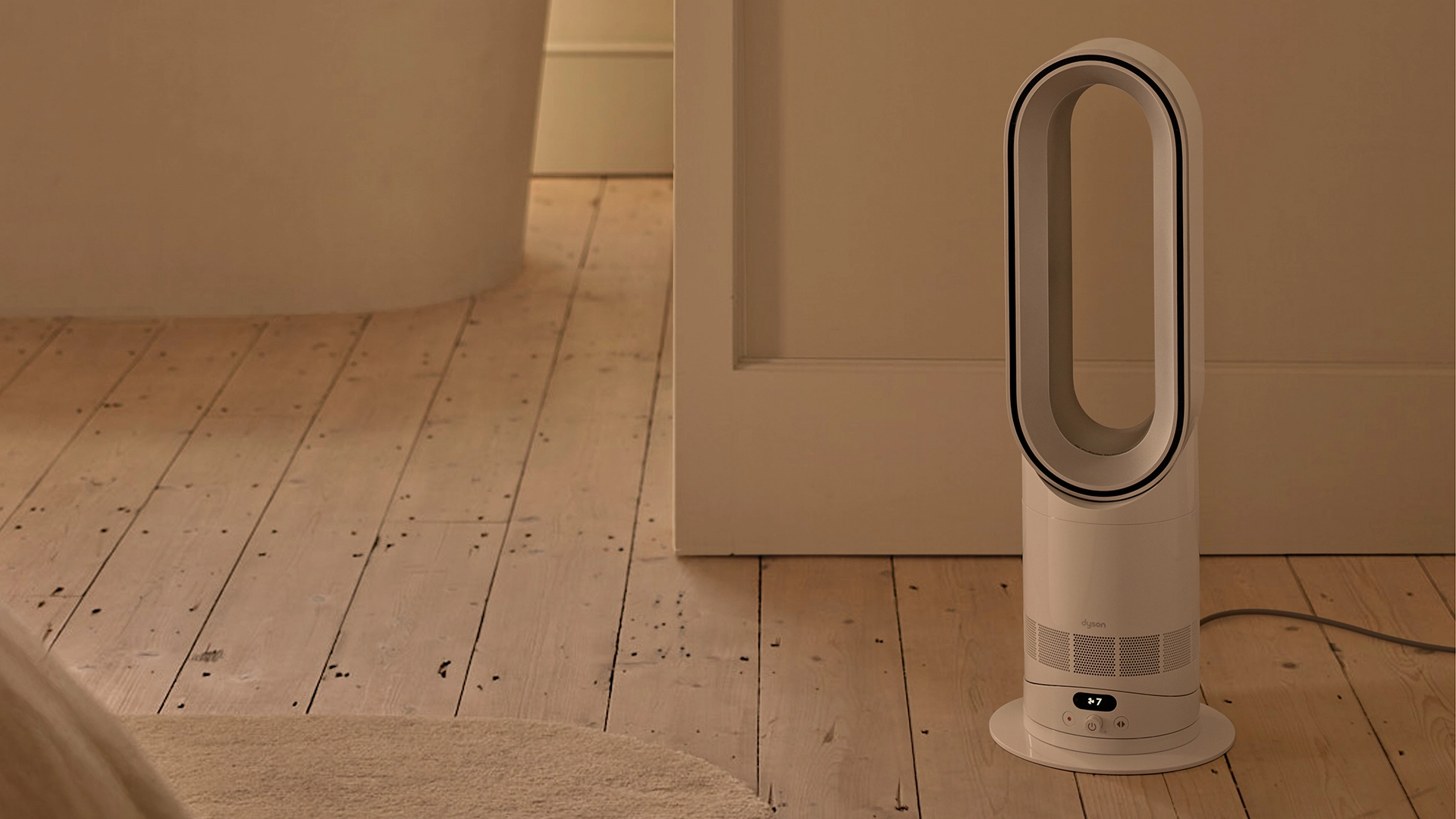 Dyson выпустила гаджет, из-за которого я впервые в жизни жду наступления холодов картинка Dyson выпустила гаджет, из-за которого я впервые в жизни жду наступления холодов