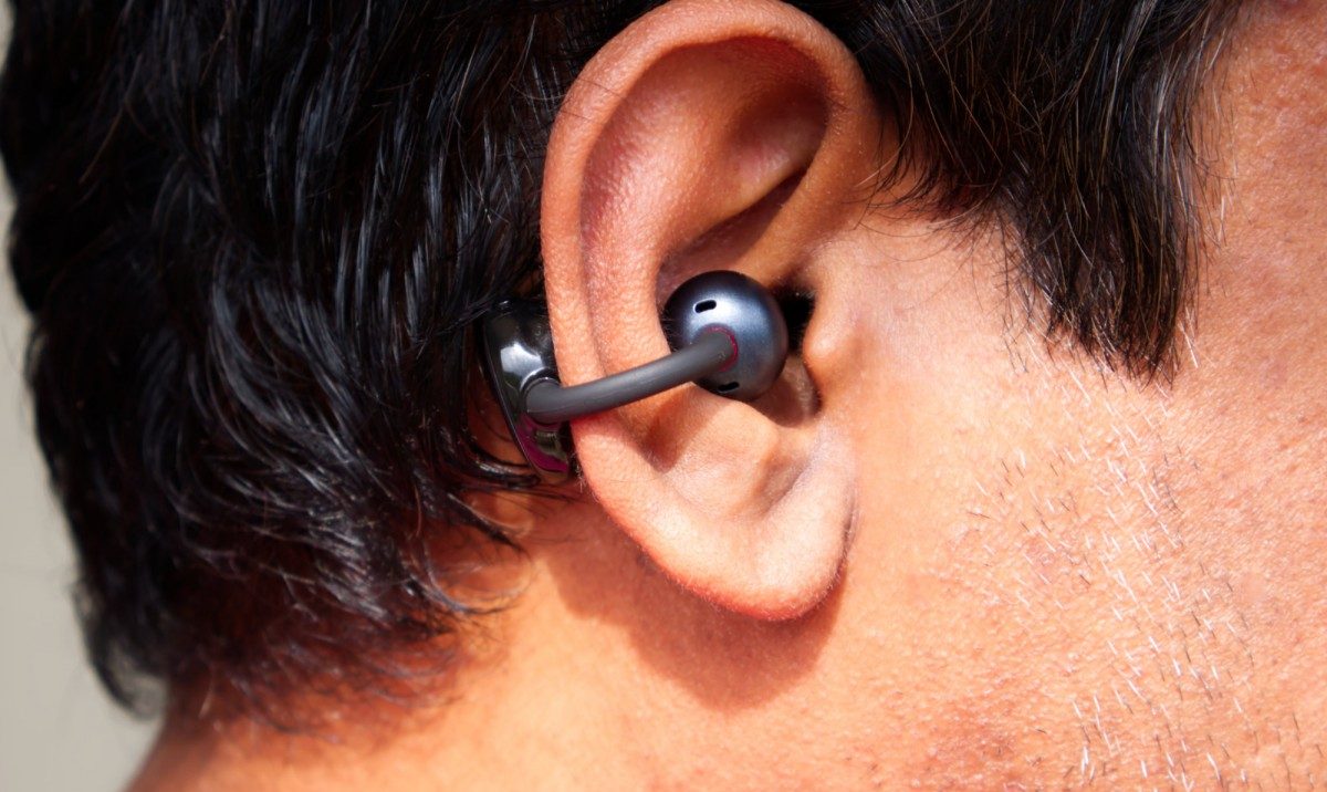 Обзор EarFun Clip: приятный дизайн, сложный звук картинка EarFun Clip