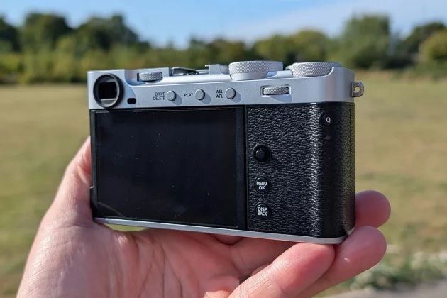 Обзор Fujifilm X-E5: в ней столько шарма, что мне плевать на недостатки фото