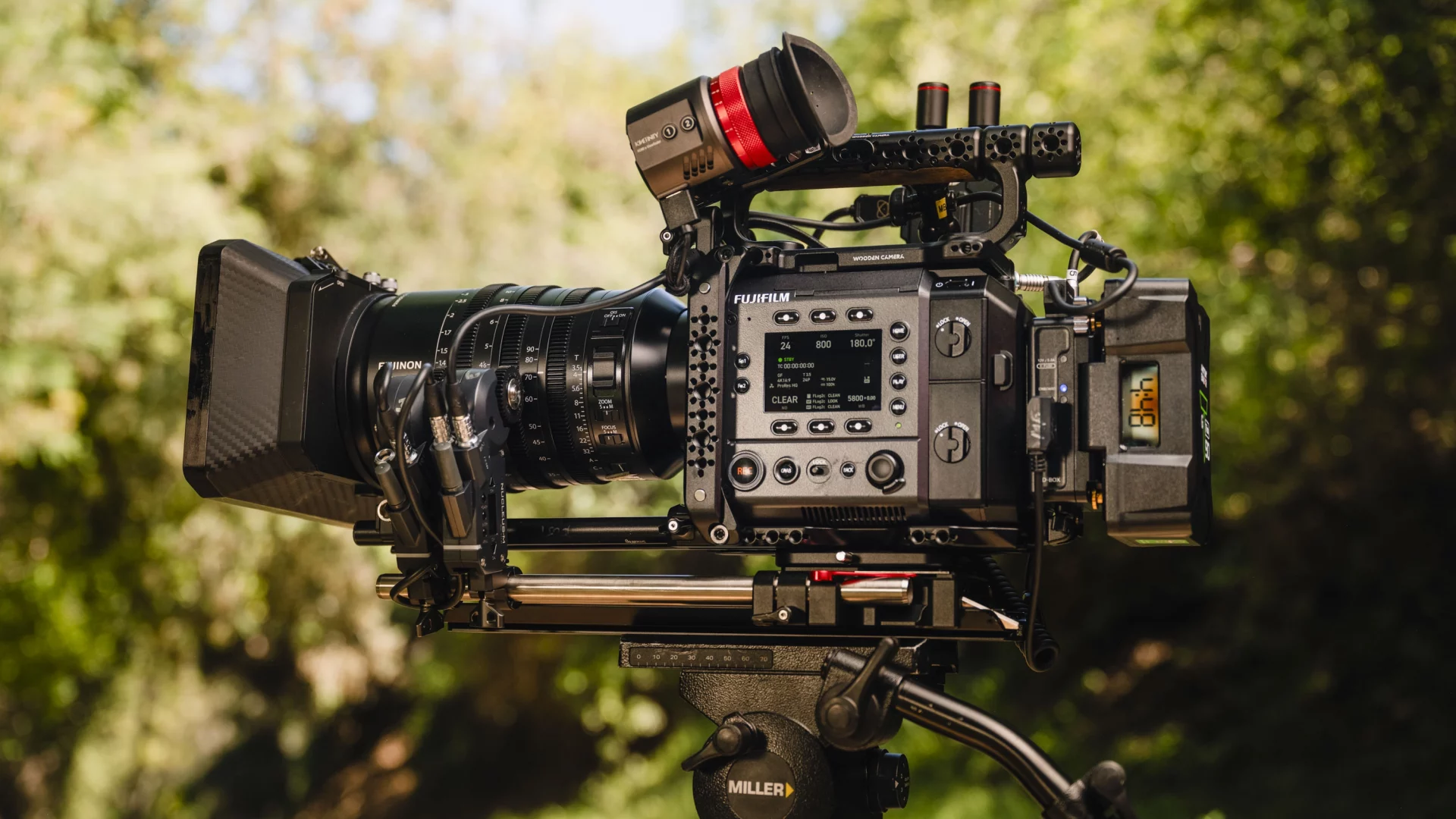 Fujifilm врывается в мир кино: встречайте монструозную 8K-камеру