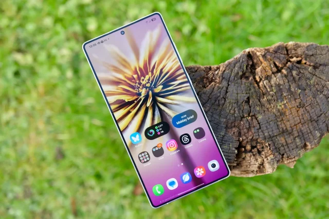 Забудьте о iPhone 17: Samsung готовит настоящего «монстра»