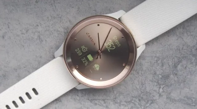 Обзор Garmin Vivomove Trend