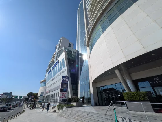 Обзор Google Pixel 10: большое обновление, но всё еще не идеал фото