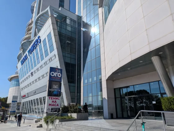 Обзор Google Pixel 10: большое обновление, но всё еще не идеал фото