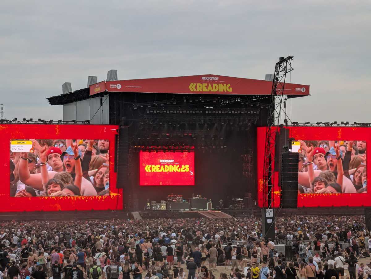 Pixel 10 на музыкальном фестивале: тест 7 ключевых функций фото