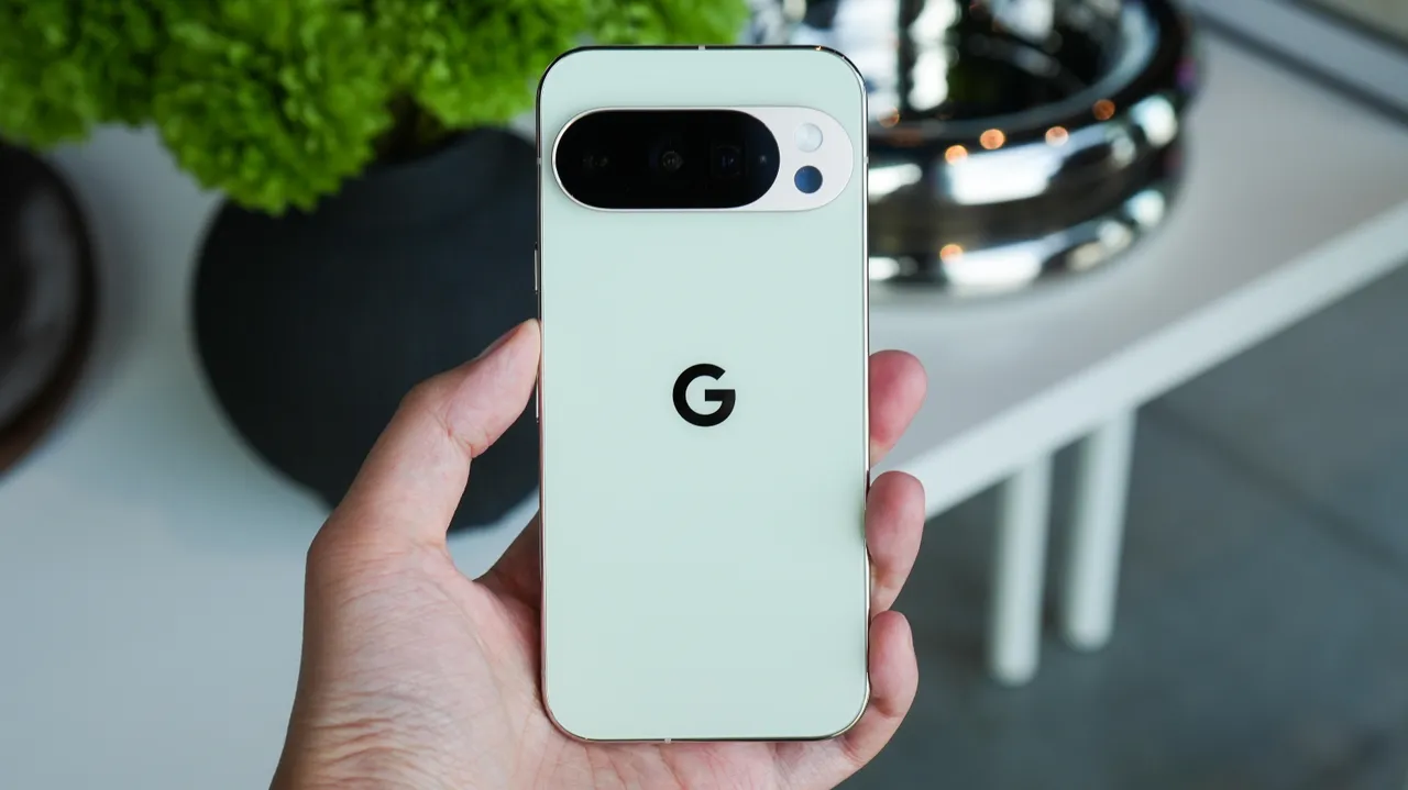 Google Pixel 10 Pro XL vs Samsung Galaxy S25 Ultra