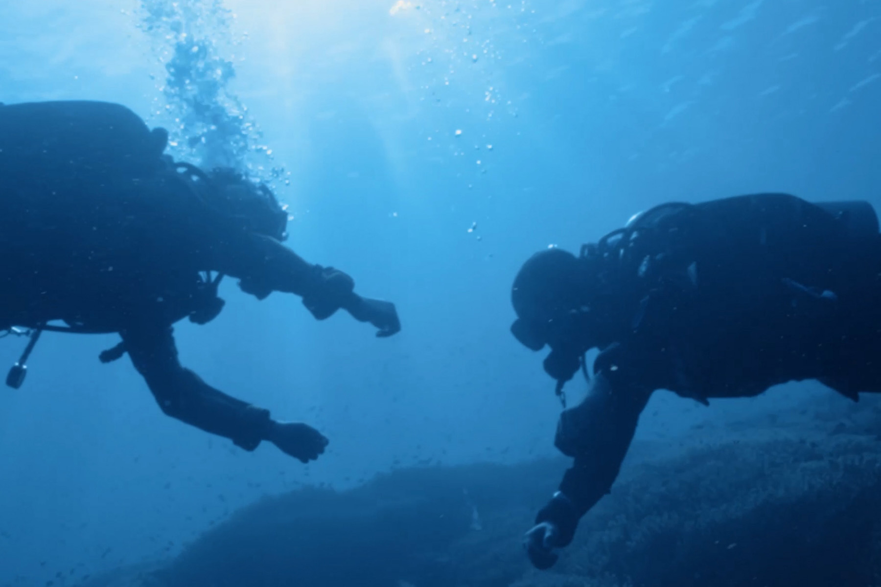 472529Huawei представляет часы с рекордной водонепроницаемостью