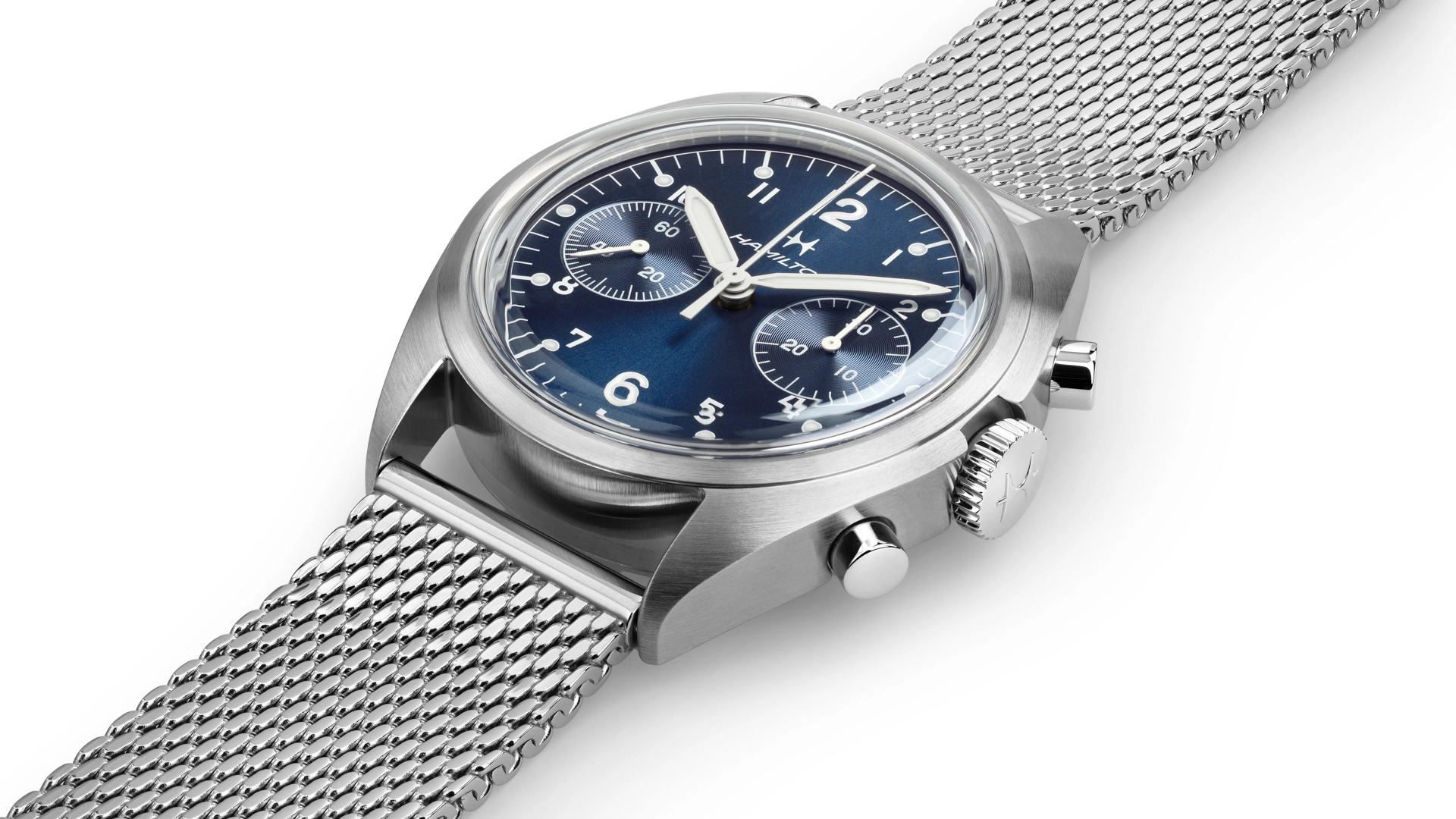 463415Hamilton выпустила целую эскадрилью новых авиаторских часов